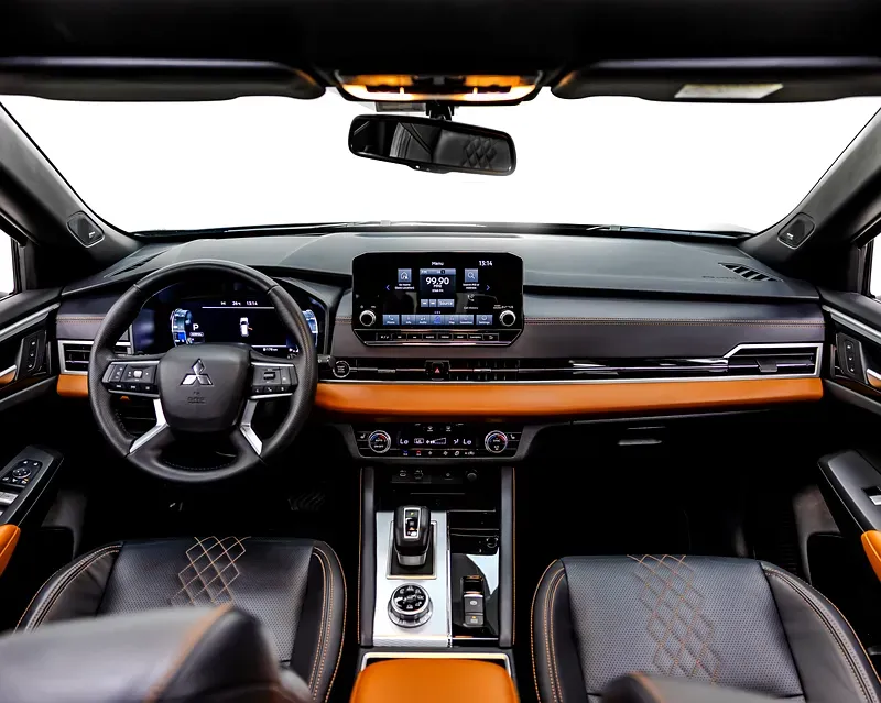 ميتسوبيشي آوتلاندر 2023